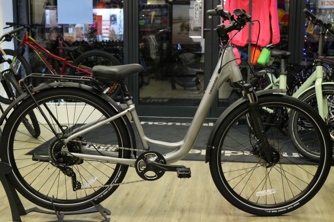 Cannondale hybrid bike sales price