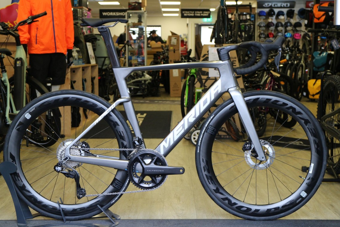 Merida Reacto 8000 2025 Road Bike Damian Harris Cycles E bike specialist Cardiff UK