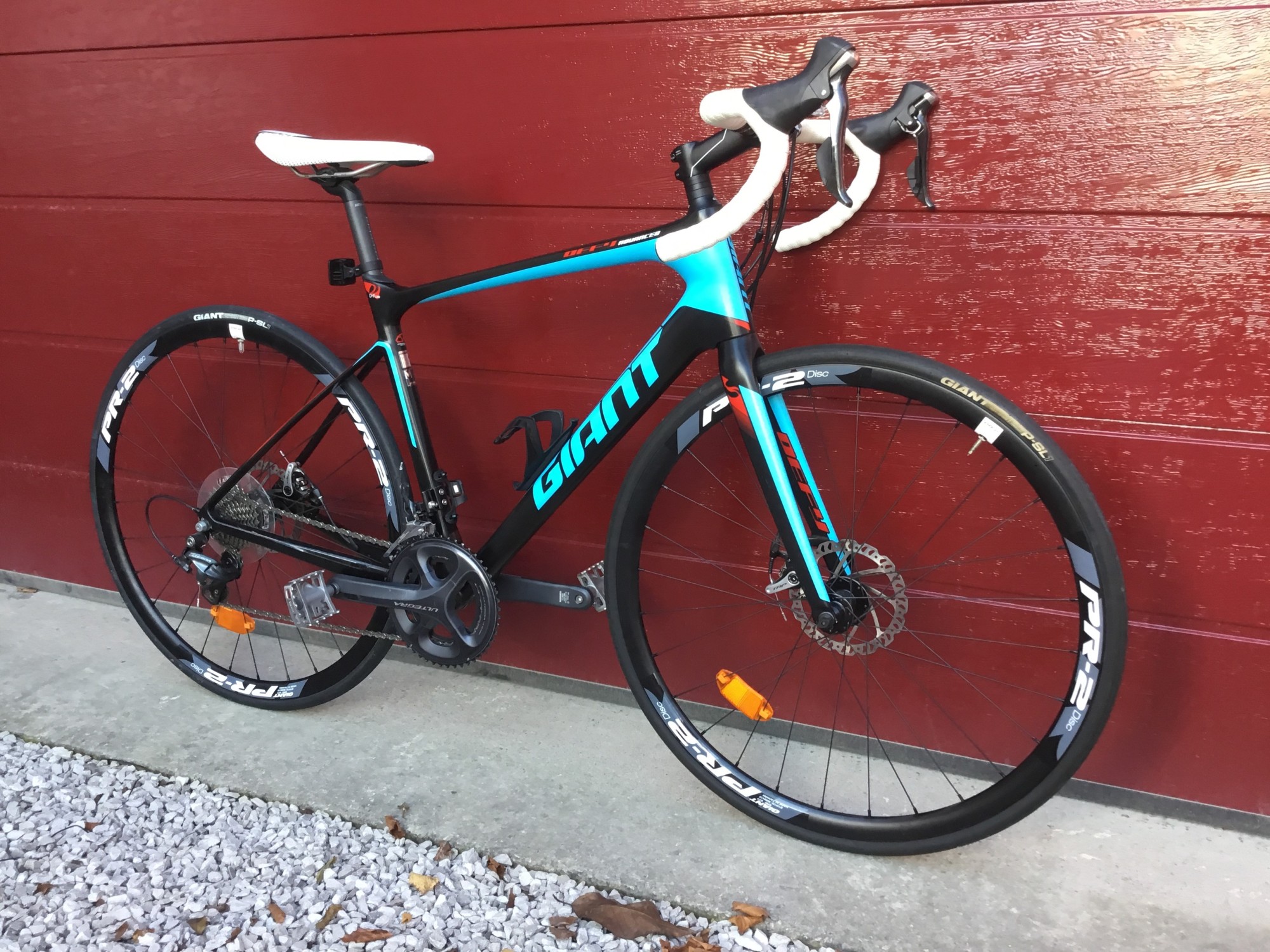 Giant defy road online bike 2016