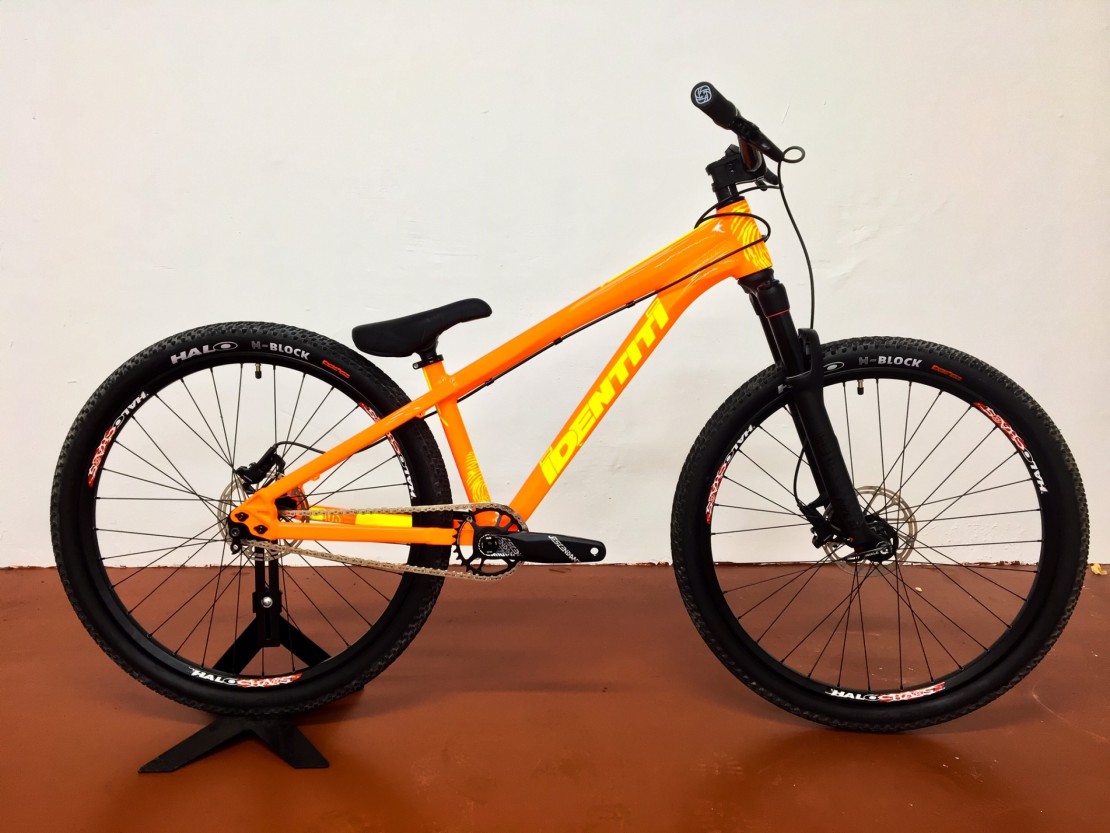 orange dirt jump bike
